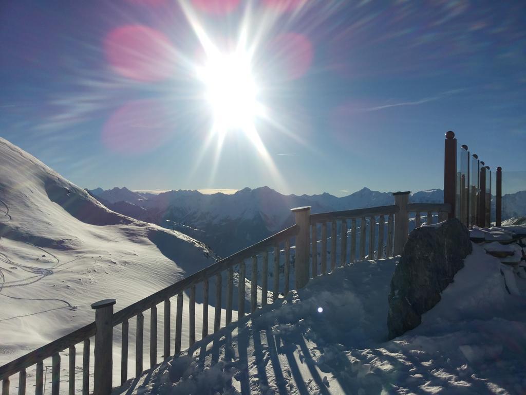 Studio Hochzillertal Mit Sauna & E-Ladestation Apartamento Ried im Zillertal Quarto foto