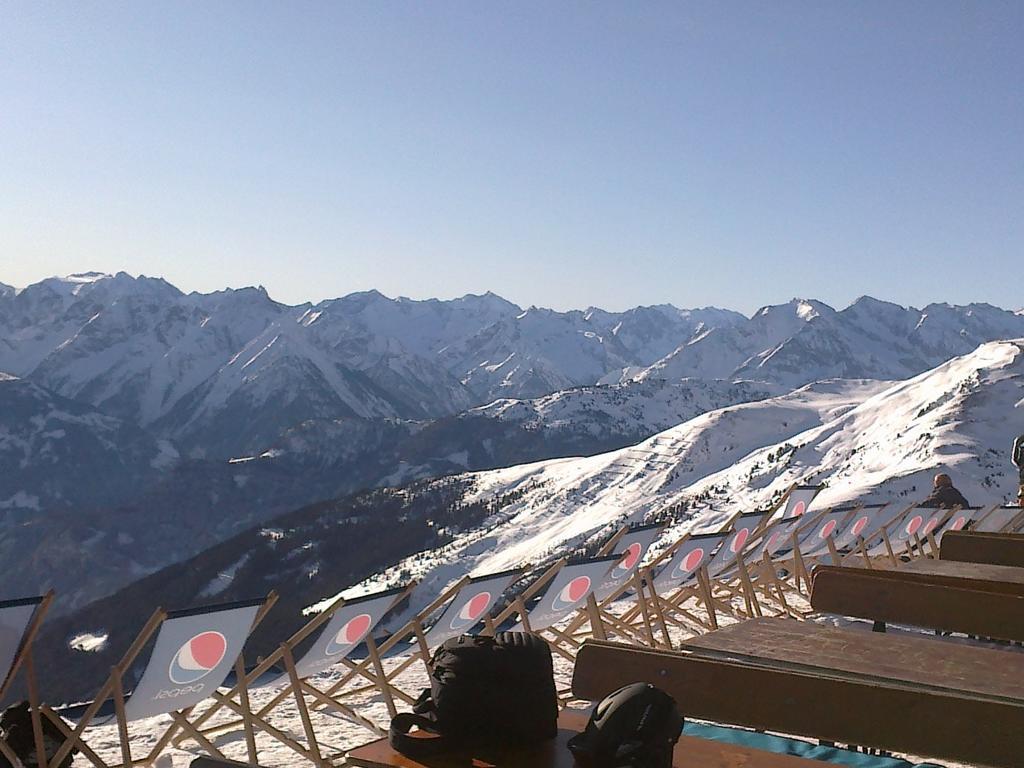 Studio Hochzillertal Mit Sauna & E-Ladestation Apartamento Ried im Zillertal Quarto foto